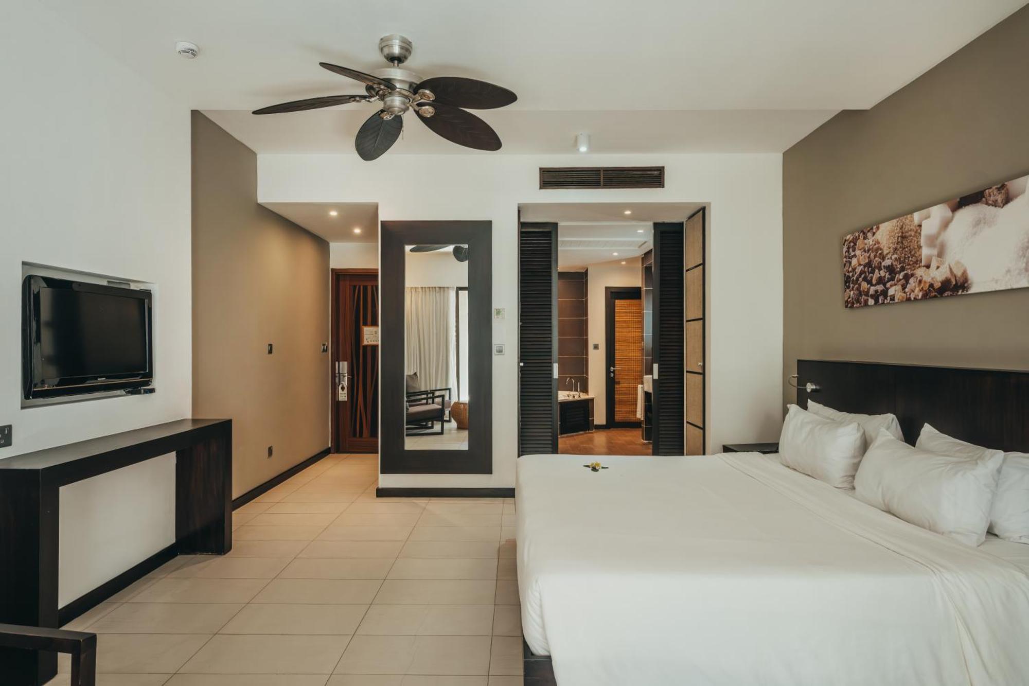 Palmar Crystals Beach Resort Belle Mare, A Member Of Radisson Individuals מראה חיצוני תמונה