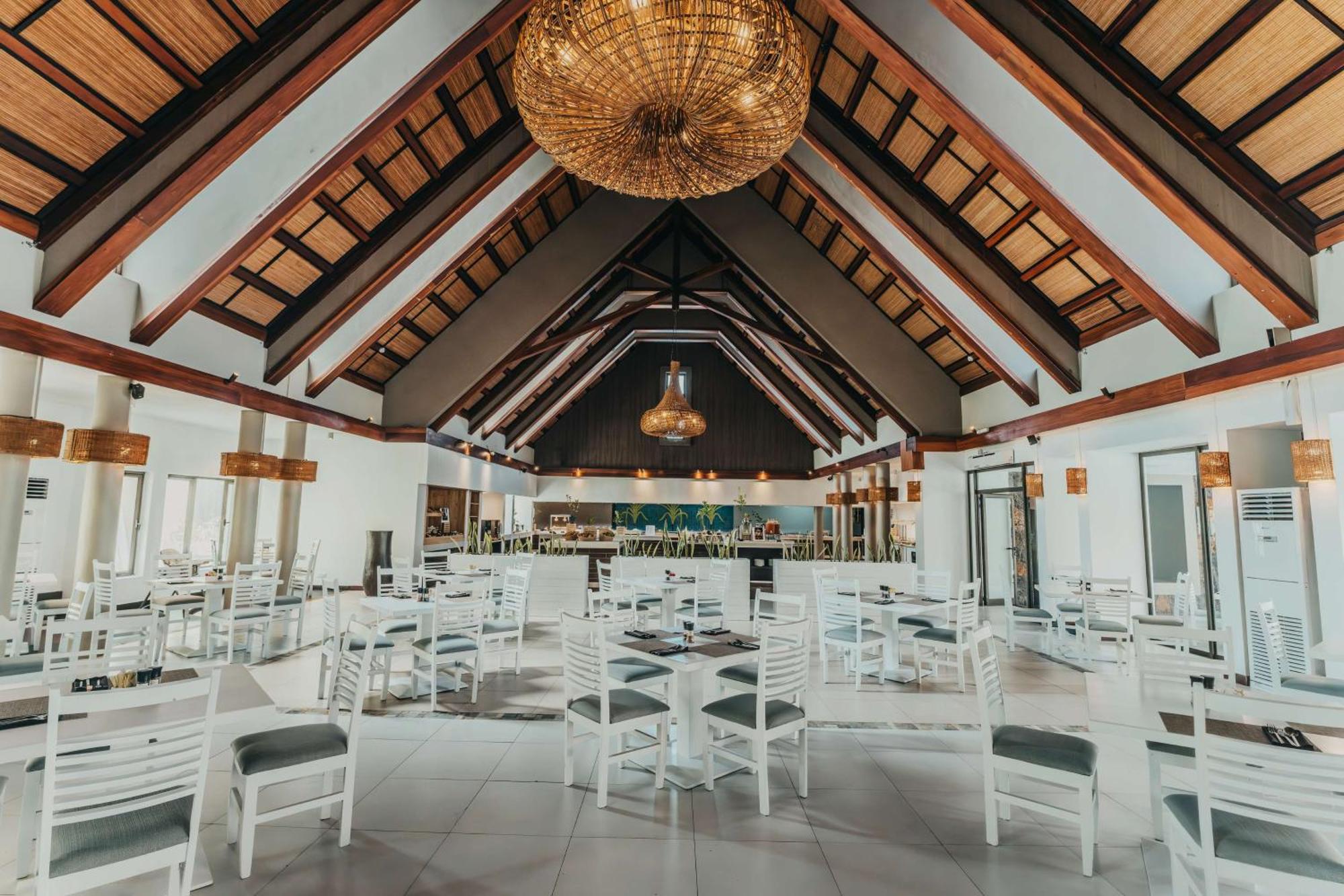 Palmar Crystals Beach Resort Belle Mare, A Member Of Radisson Individuals מראה חיצוני תמונה