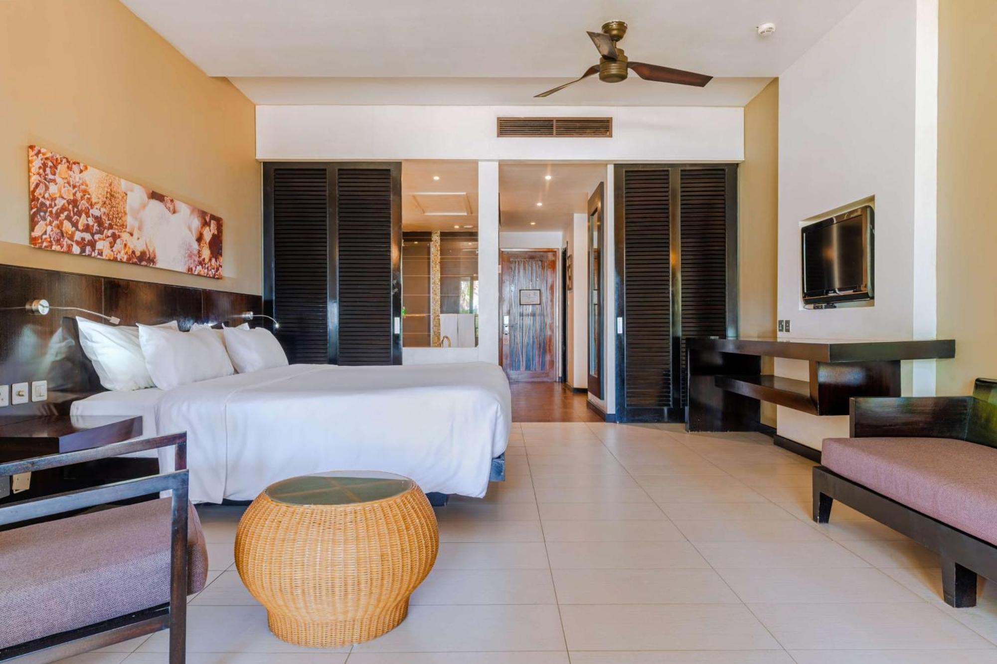 Palmar Crystals Beach Resort Belle Mare, A Member Of Radisson Individuals מראה חיצוני תמונה